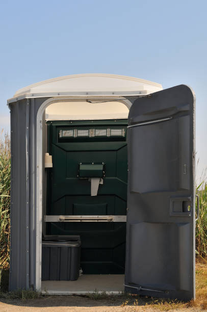 Best Portable restroom trailer rental  in Hubbard, TX